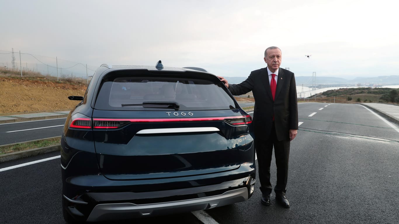 Vorstellung der Prototypen: Das türkische Elektroauto der Marke TOGG soll Tesla und Co. Konkurrenz machen.