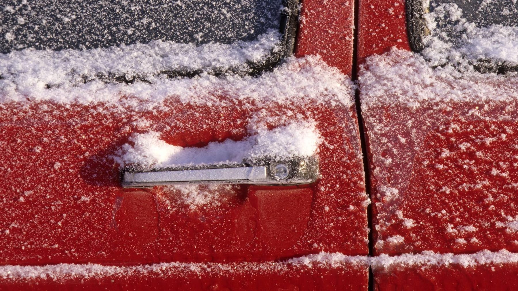 So verhindern Sie das Festfrieren der Autotürdichtungen