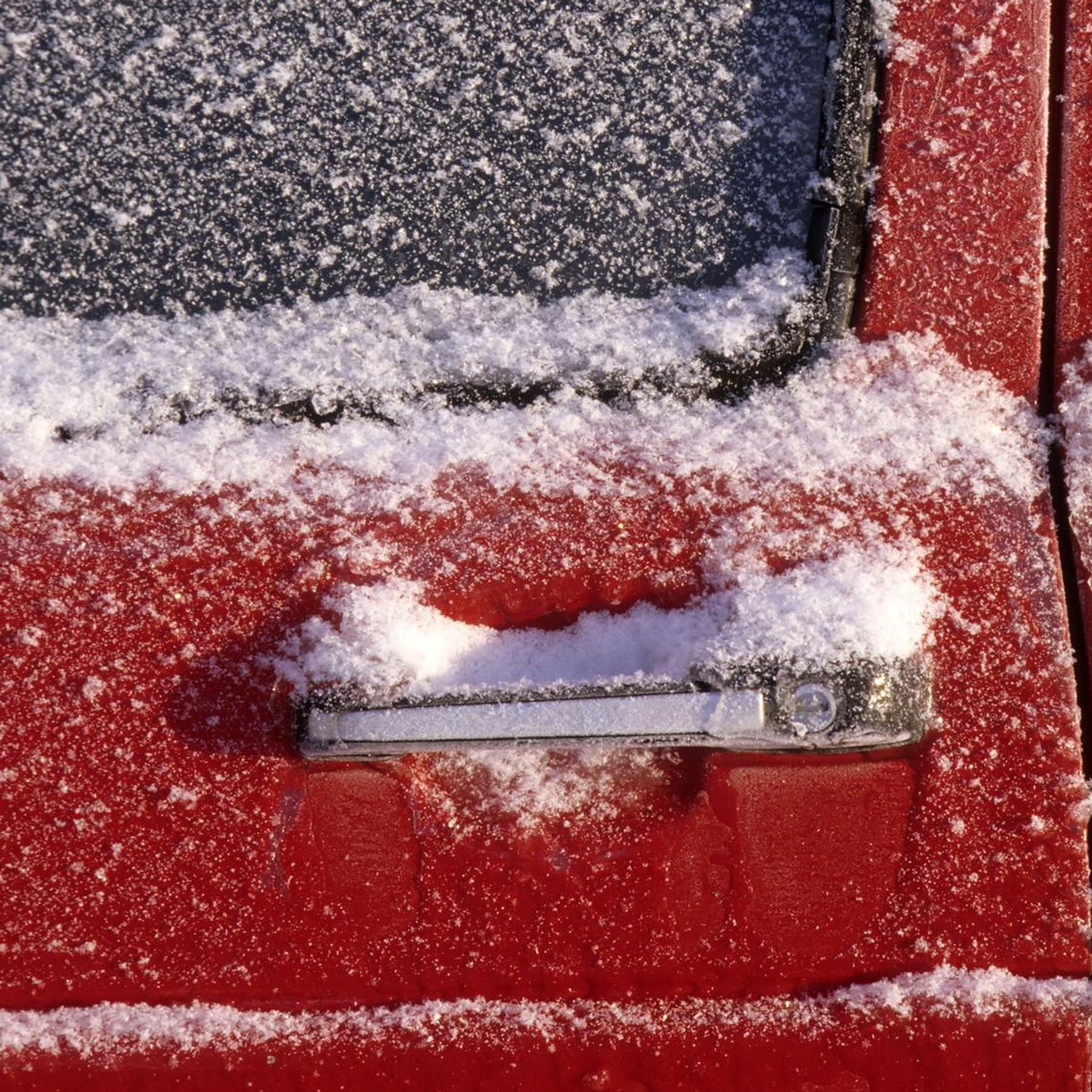So verhindern Sie das Festfrieren der Autotürdichtungen