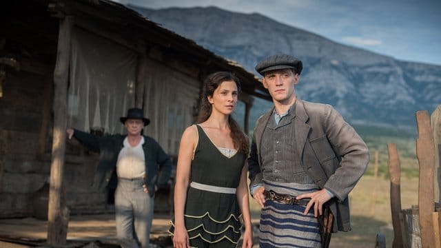 "Der Club der singenden Metzger" mit Sylvester Groth (l-r), Aylin Tezel und Jonas Nay hat sich bei den Einschaltquoten gegen die Konkurrenz durchgesetzt.