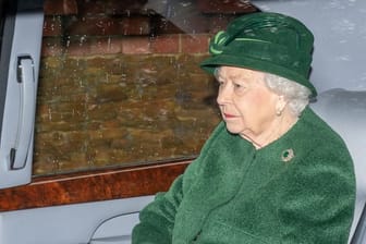 Die Königin von Großbritannien hat wieder viele Menschen für ihr gesellschaftliches Engagement geehrt.