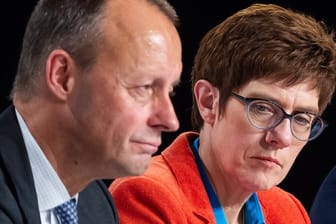 Friedrich Merz und Annegret Kramp-Karrenbauer im November 2018 bei einer CDU-Regionalkonferenz.