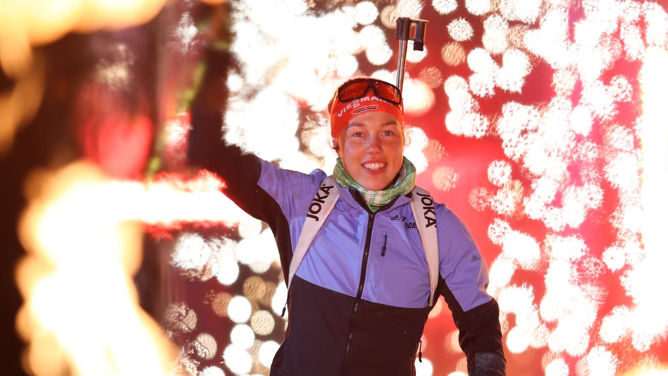 Laura Dahlmeier: Bei der 18. Biathlon World Team Challenge (WTC) in der Veltins Arena auf Schalke wird die 26-Jährige mit Pyroeffekten vorgestellt.