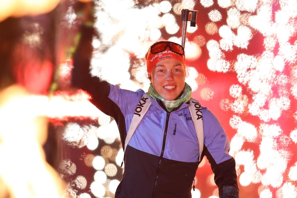 Laura Dahlmeier: Bei der 18. Biathlon World Team Challenge (WTC) in der Veltins Arena auf Schalke wird die 26-Jährige mit Pyroeffekten vorgestellt.
