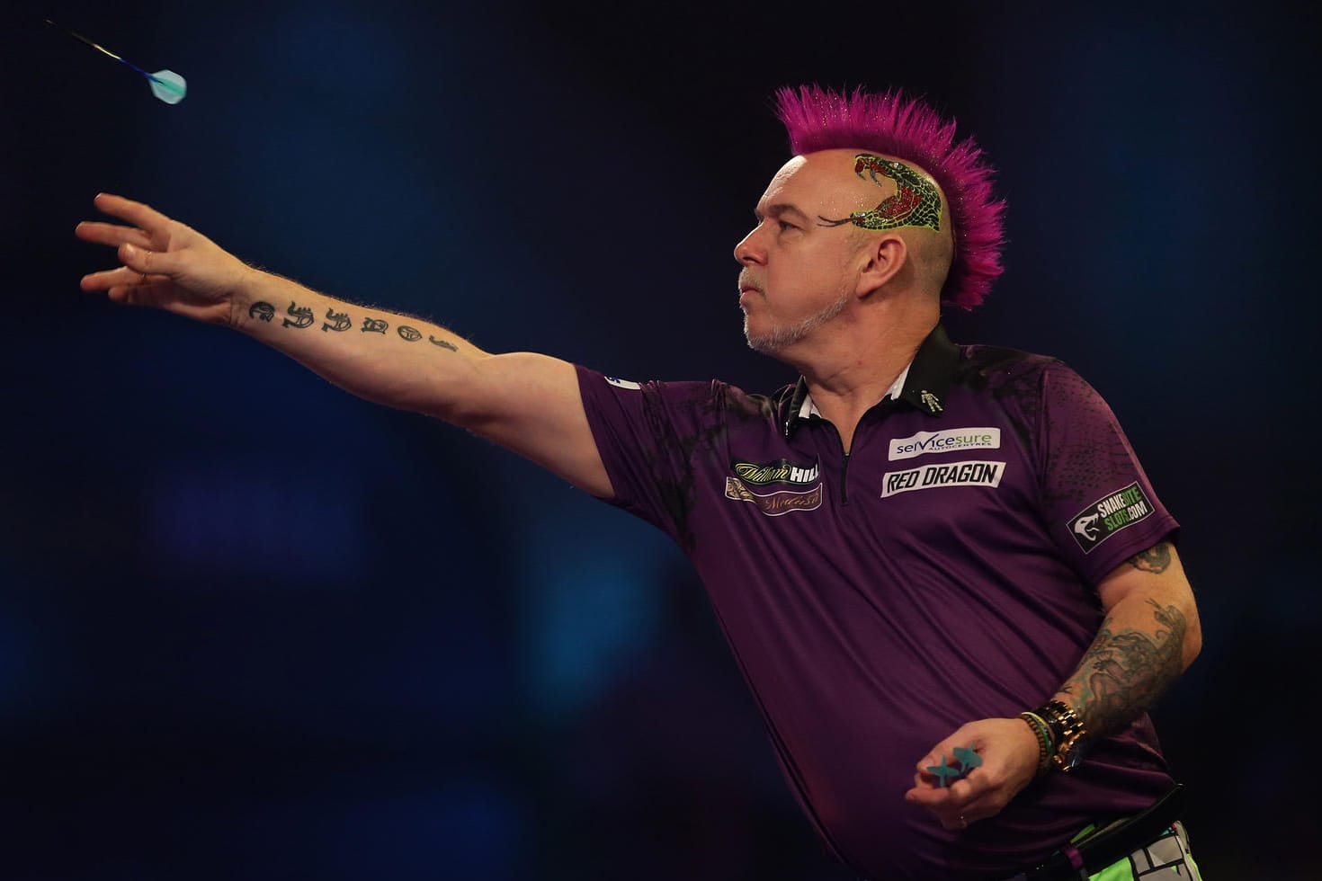 Peter Wright (Bild) und Jeffrey de Zwaan lieferten sich ein irres Match im Achtelfinale der Darts-WM.