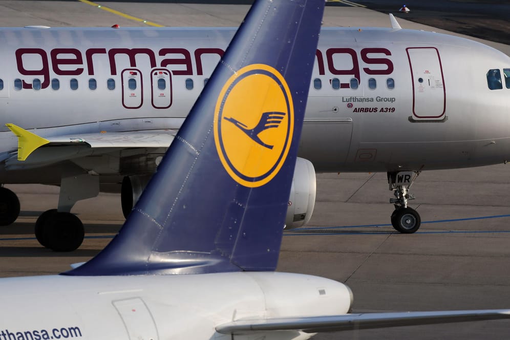 Flugzeuge der Lufthansa und Germanwings: Am Freitag hatte die Kabinengewerkschaft Ufo die Flugbegleiter von Germanwings zu einem dreitägigen Streik ab dem kommenden Montag (30. Dezember) aufgerufen.