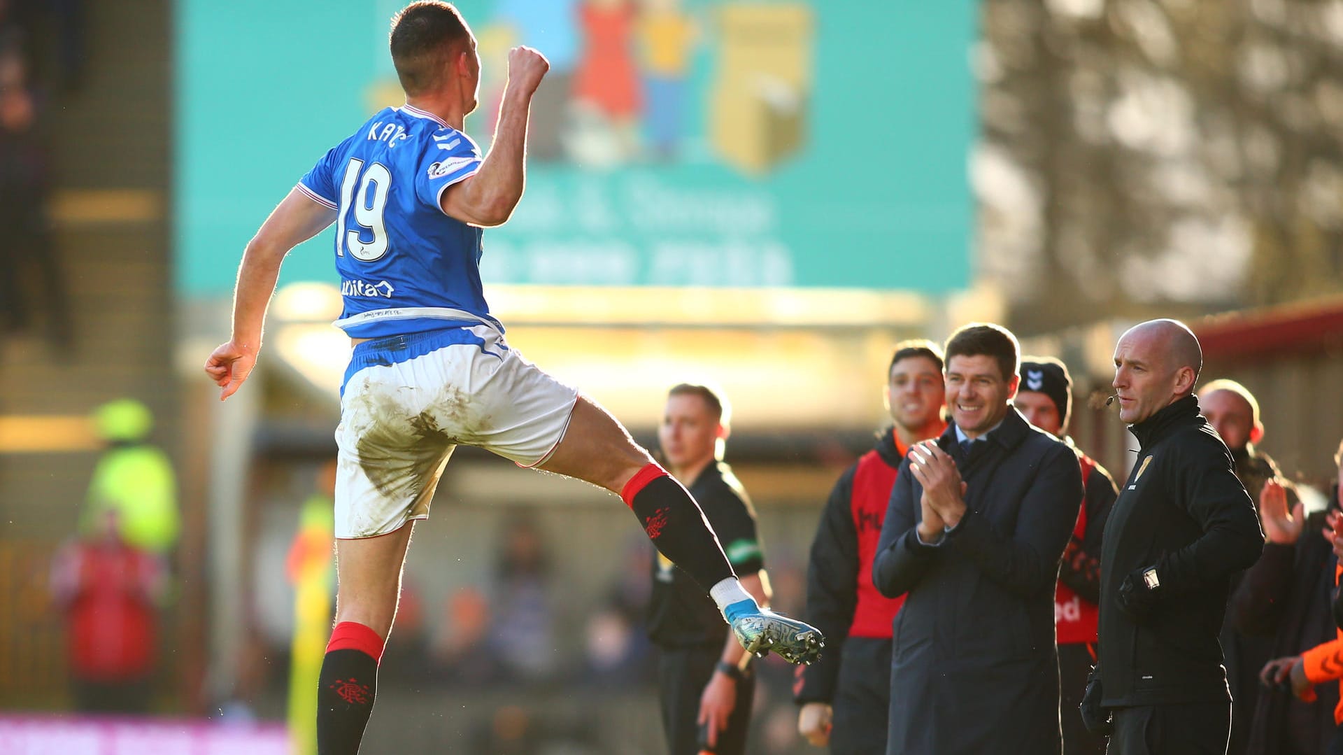 Rangers-Stürmer: Nikola Katic habt nach seinem Treffer gegen Celtic ab. Rangers-Stürmer: Nikola Katic habt nach seinem Treffer gegen Celtic ab.