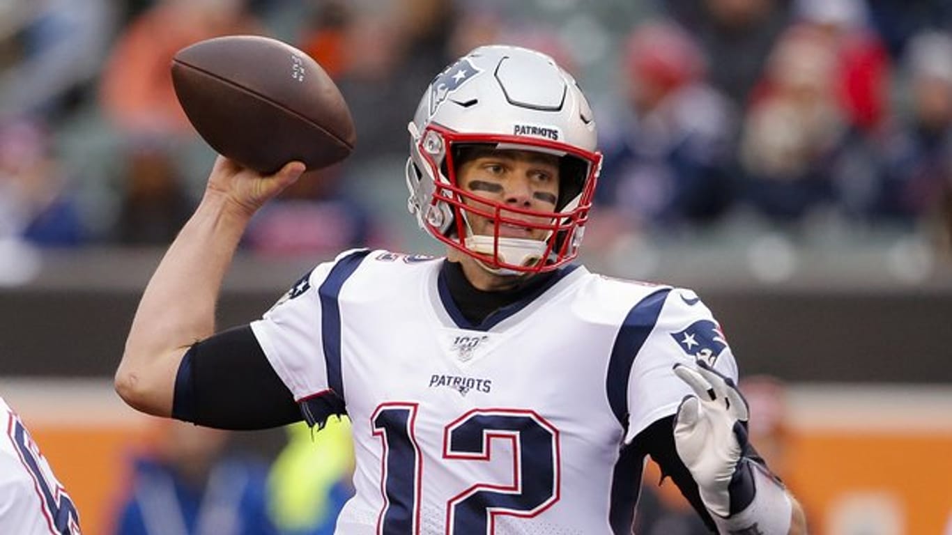 Quarterback-Legende Tom Brady und New England haben das letzte Spiel vor den Playoffs verloren.