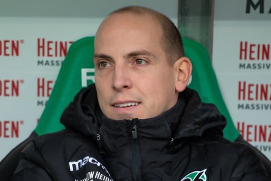 Jan Schlaudraff bleibt Sportdirektor in Hannover.
