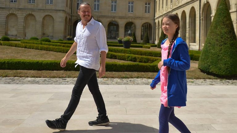 Greta Thunberg mit ihrem Vater: Savante Thunberg sprach in der BBC über Gretas Leben.