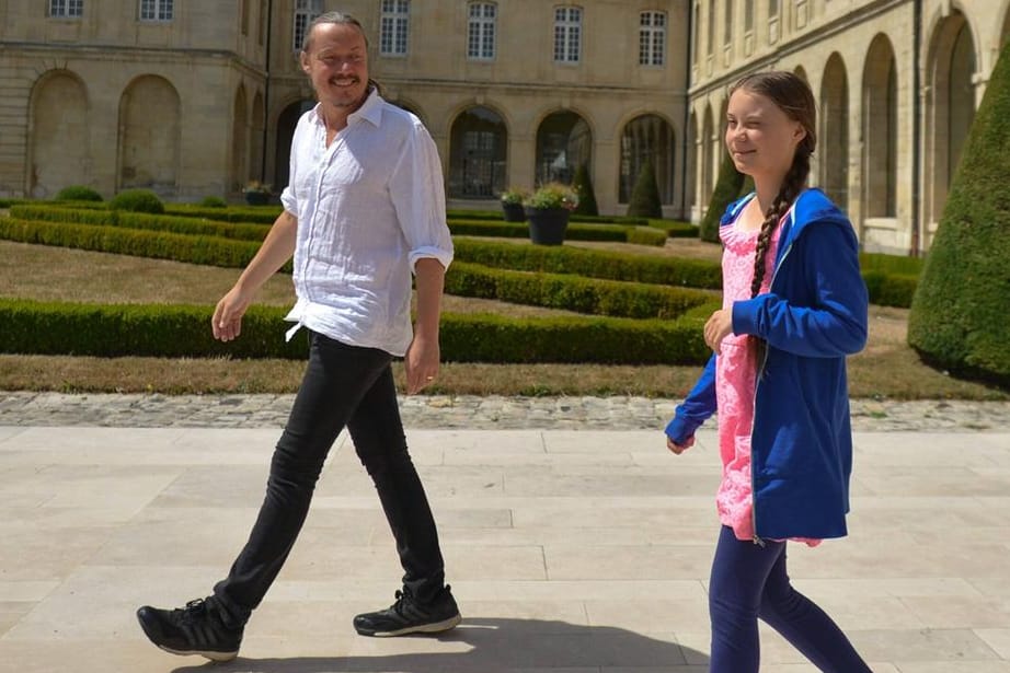 Greta Thunberg mit ihrem Vater: Savante Thunberg sprach in der BBC über Gretas Leben.