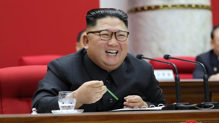 Nordkoreas Machthaber Kim Jong Ung: Das Land wird sich nicht mehr an das Moratorium für Raketentests halten.