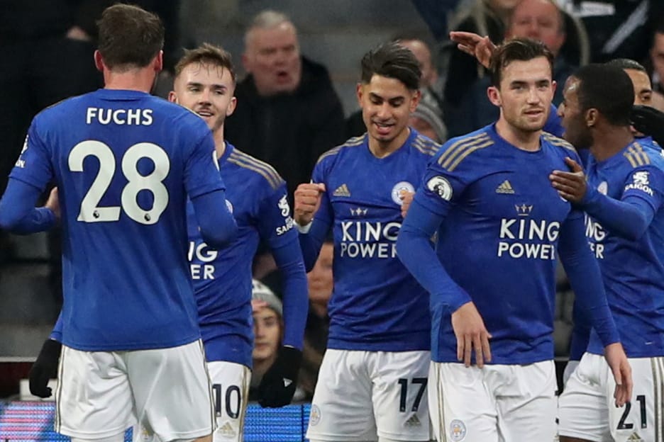 Leicester City verkürzte mit dem Sieg in Newcastle den Abstand auf Tabellenführer Liverpool.