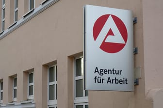 Agentur für Arbeit in Staßfurt: Während die Zahl der in Deutschland tätigen Arbeitnehmer im Jahresdurchschnitt 2019 wuchs, ging die Zahl der Selbstständigen weiter zurück.