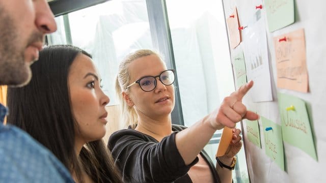 Für Weiterbildungen nach der fertigen Ausbildung können Absolventen ein spezielles Stipendium nutzen.