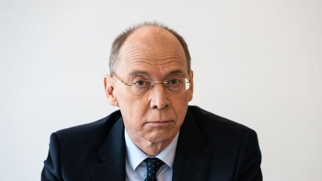 Frank Grund, Vizepräsident der Bafin, der Bundesanstalt für Finanzdienstleistungsaufsicht, und Exekutivdirektor Versicherungs- und Pensionsfondsaufsicht. Frank Grund, Vizepräsident der Bafin, der Bundesanstalt für Finanzdienstleistungsaufsicht, und Exekutivdirektor Versicherungs- und Pensionsfondsaufsicht.