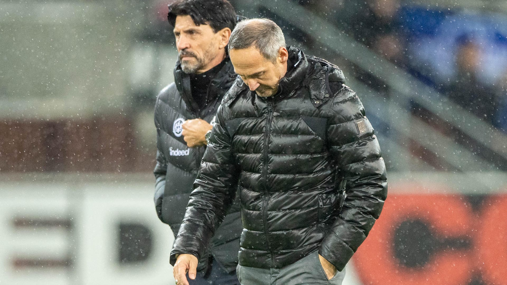 Eintracht-Sportdirektor Bruno Hübner und Chefcoach Adi Hütter nach dem Spiel gegen Paderborn: In der Rückrunde müssen die Frankfurter wieder punkten.