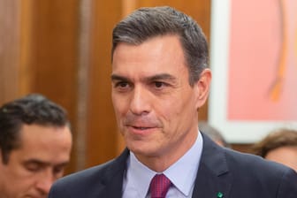 Geschäftsführender Ministerpräsident Pedro Sanchez: Nach der Einigung mit den katalanischen Separatisten ist der Weg für seine Wiederwahl frei.