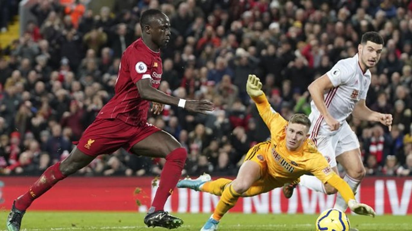 Liverpools Sadio Mané (l) erzielte das 2:0 gegen Sheffield United.