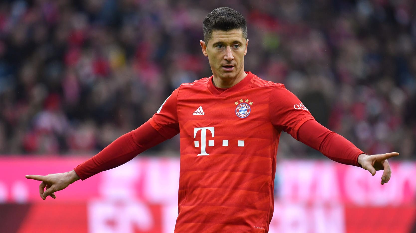 Robert Lewandowski: Der FC Bayern wird im Trainingslager wohl auf den Polen verzichten müssen.