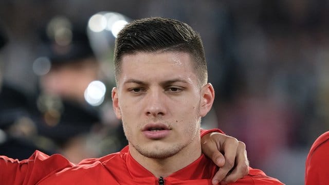 Luka Jovic wird von Serbiens Nationaltrainer hart kritisiert.