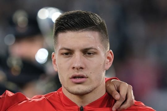 Luka Jovic wird von Serbiens Nationaltrainer hart kritisiert.