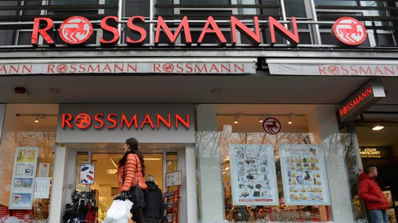 Rossmann: Der Drogeriemarkt hat im neuen Geschäftsjahr 200 Millionen Euro für Investitionen bereitgestellt.