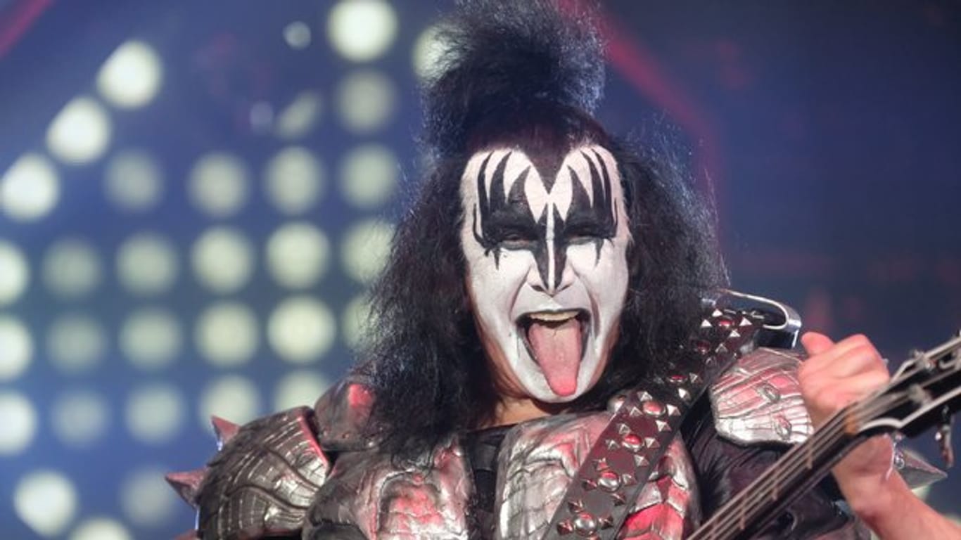 Gene Simmons in voller Montur.