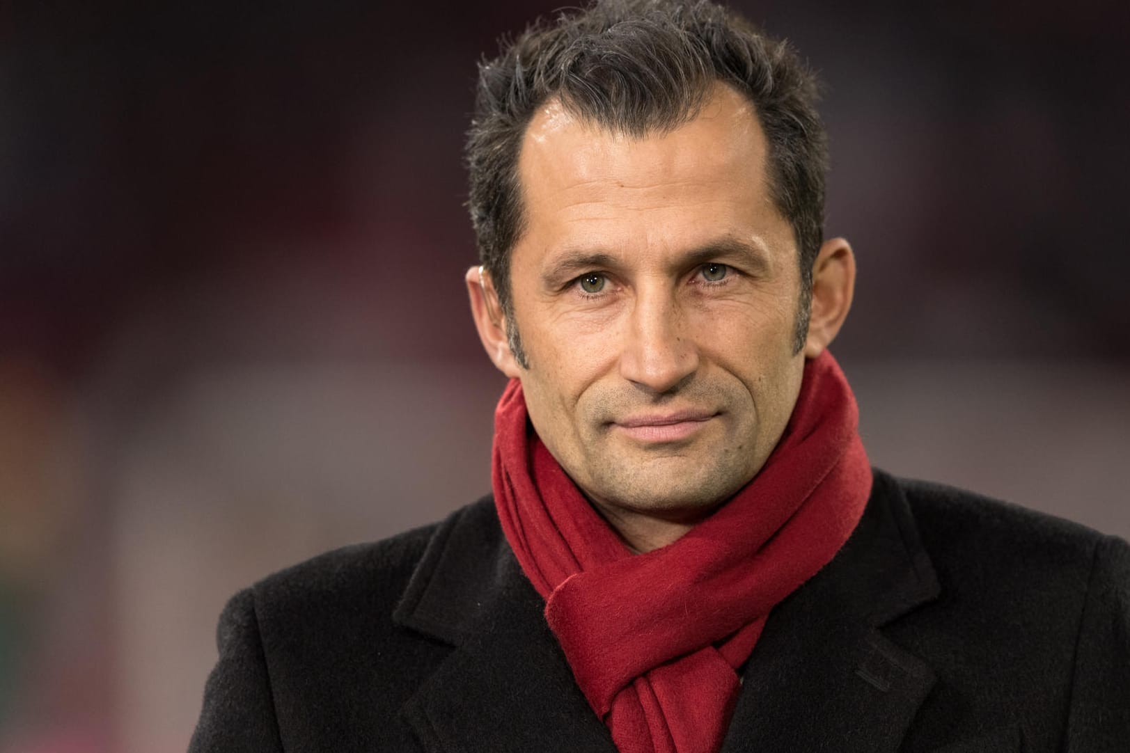 Bleibt vage: Hasan Salihamidzic hält sich beim Thema Transfers bedeckt.