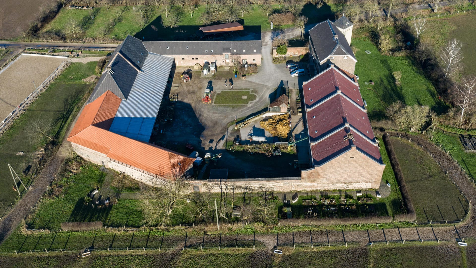 Das Haus Bürgel, das auf einem römischen Kastell errichtet wurde: Die römischen Bauten reichten die gesamte Flussgrenze entlang. (Archivbild) Das Haus Bürgel, das auf einem römischen Kastell errichtet wurde: Die römischen Bauten reichten die gesamte Flussgrenze entlang. (Archivbild)