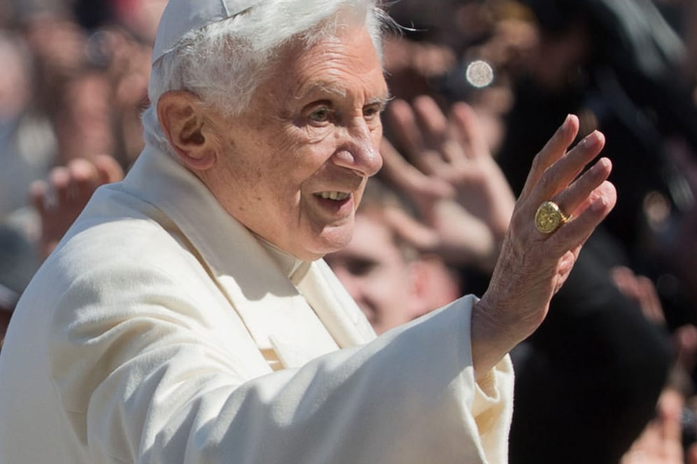 Papst Benedikt XVI.: Mit 92 Jahren ist das ehemalige Oberhaupt des Vatikans zu alt zum Reisen. (Archivbild)