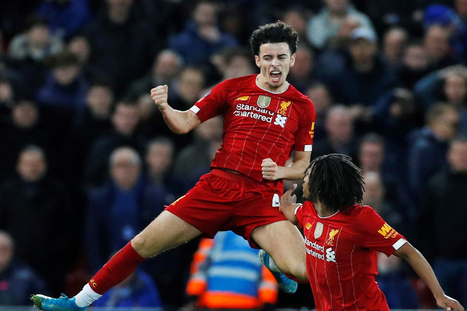 Schoss die Liverpooler mit einem Schlenzer zum Sieg: Nachwuchsspieler Curtis Jones.