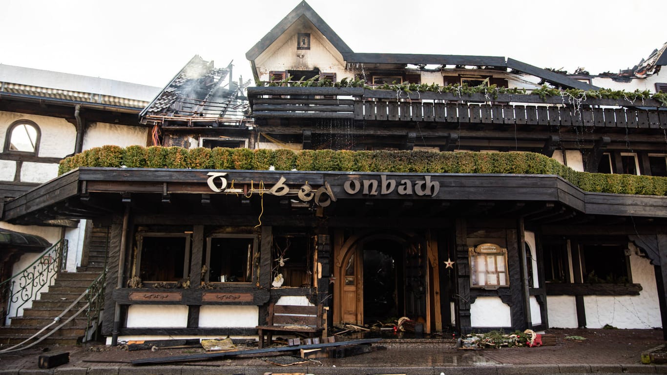 Das Drei-Sterne-Restaurant ist komplett niedergebrannt: Die Ursache ist weiter unklar.
