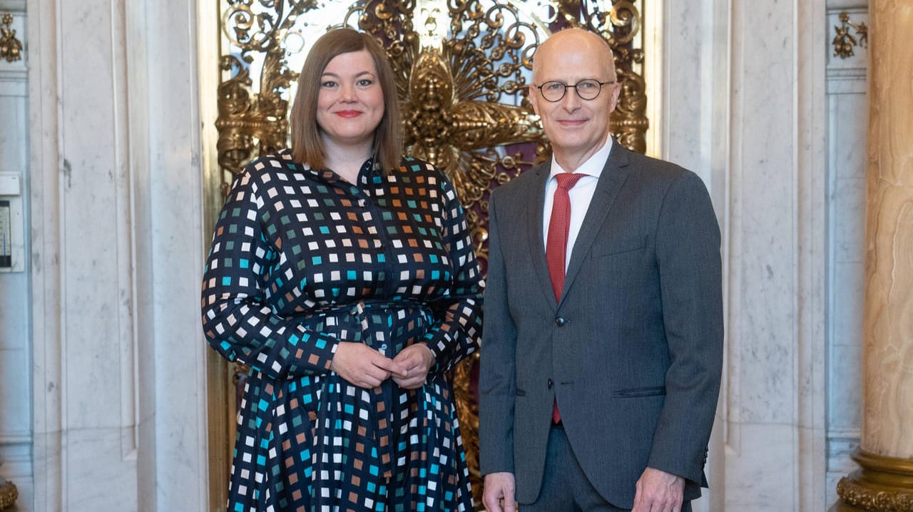 Katharina Fegebank (Grüne) und Peter Tschentscher (SPD) beim Neujahrsempfang: Beide wollen in Hamburg Bürgermeister werden.