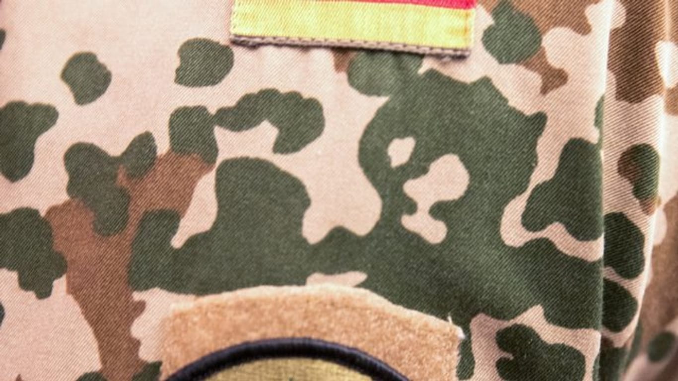 Das Wappen der KTCC (Kurdistan Training Coordination) auf der Uniform eines im Irak stationierte Soldaten der Bundeswehr.