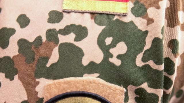 Das Wappen der KTCC (Kurdistan Training Coordination) auf der Uniform eines im Irak stationierte Soldaten der Bundeswehr.