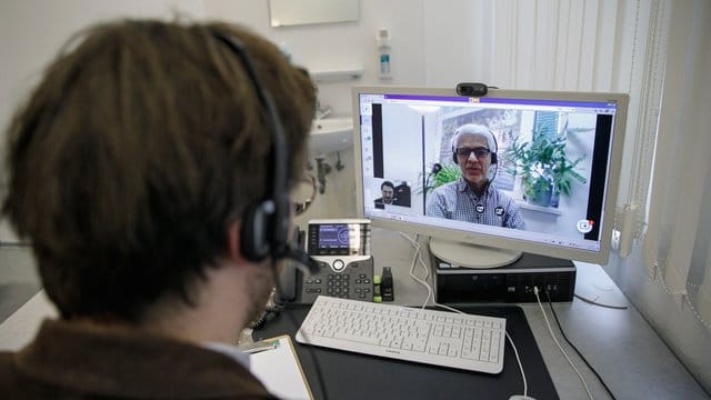 Bis zu jede fünfte Behandlung könnte zukünftig per Videosprechstunde erfolgen. Bis zu jede fünfte Behandlung könnte zukünftig per Videosprechstunde erfolgen.