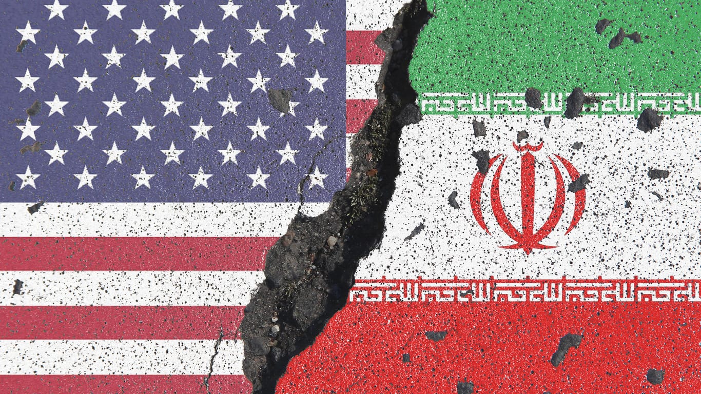 Flaggen USA und Iran