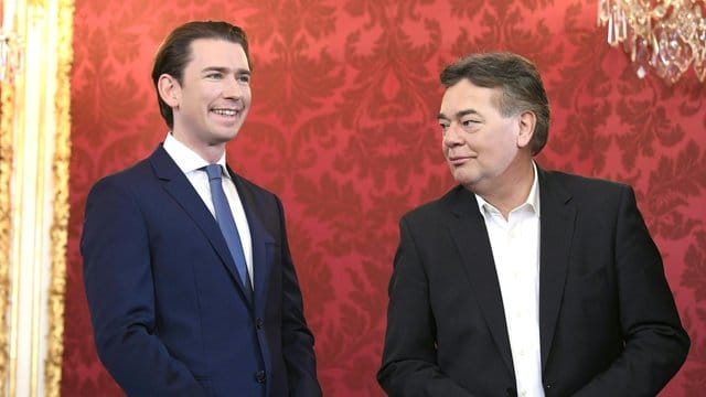 Bundeskanzler Sebastian Kurz (l, ÖVP) und Vizekanzler Werner Kogler (Grüne). Bundeskanzler Sebastian Kurz (l, ÖVP) und Vizekanzler Werner Kogler (Grüne).
