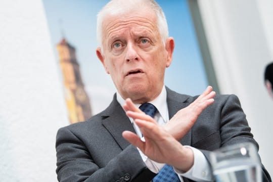 Basta! Fritz Kuhn (Bündnis 90/Die Grünen), Oberbürgermeister von Stuttgart, tritt nicht mehr zur Oberbürgermeister-Wahl im Herbst an.