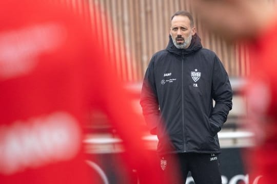 Der neue Trainer des VfB Stuttgart bei seinem ersten Training mit dem Team: Pellegrino Matarazzo.