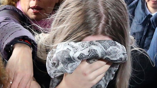Die 19-jährige Britin trifft vor dem Gericht in Famagusta ein. Die 19-jährige Britin trifft vor dem Gericht in Famagusta ein.