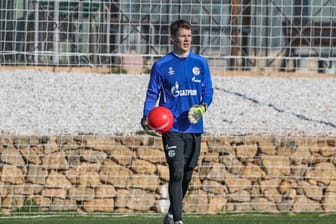 Alexander Nübel nimmt am Training vom FC Schalke teil, aber nicht am Testspiel.