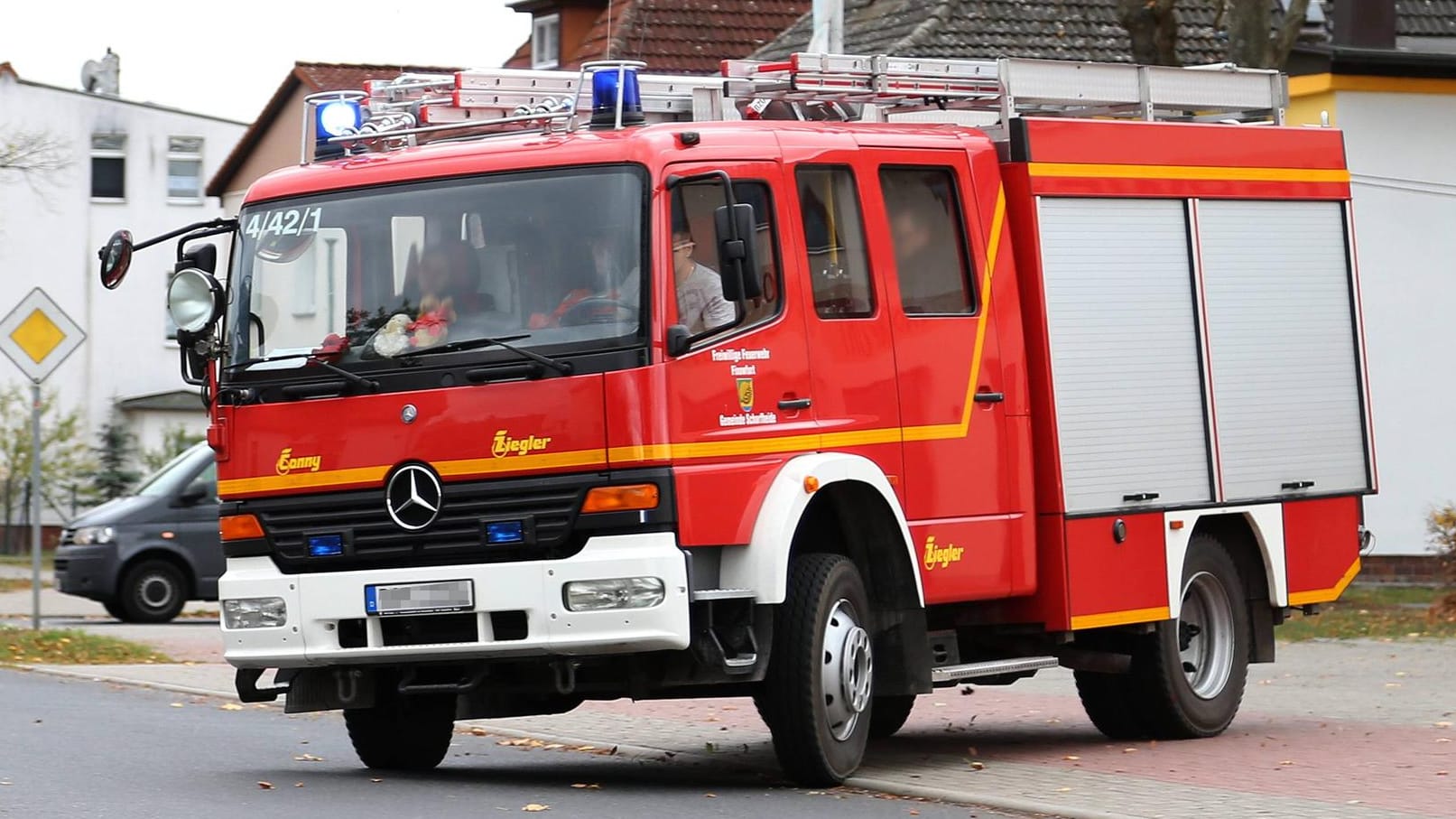 Feuerwehr im Einsatz (Symbolbild): Bei dem Feuer wurde niemand verletzt.