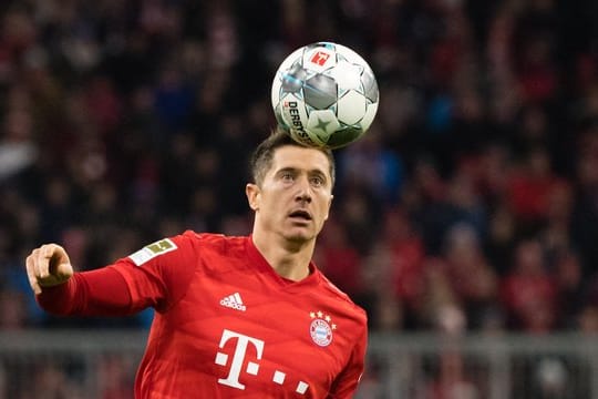 Bayern-Torjäger Robert Lewandowski musste sich an der Leiste operieren lassen.