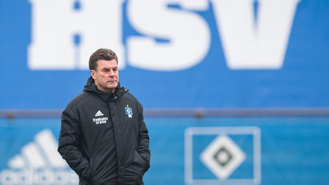 Dieter Hecking soll auch beim Nichtaufstieg Trainer des Hamburger SV bleiben.