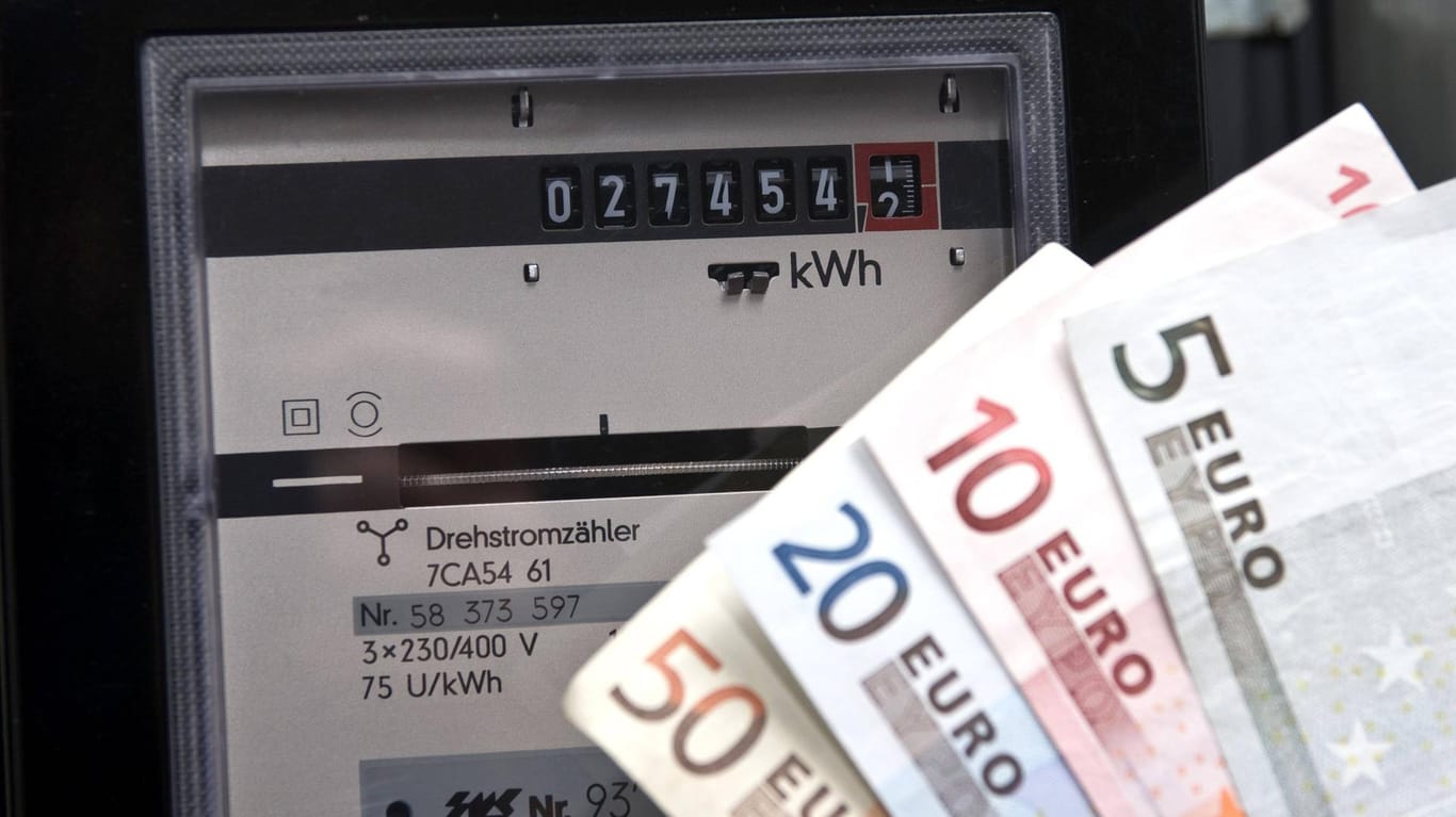 Ein Stromzähler: Zum Jahreswechsel habe mehr als die Hälfte der über 800 Grundversorger in Deutschland ihre Preise erhöht.