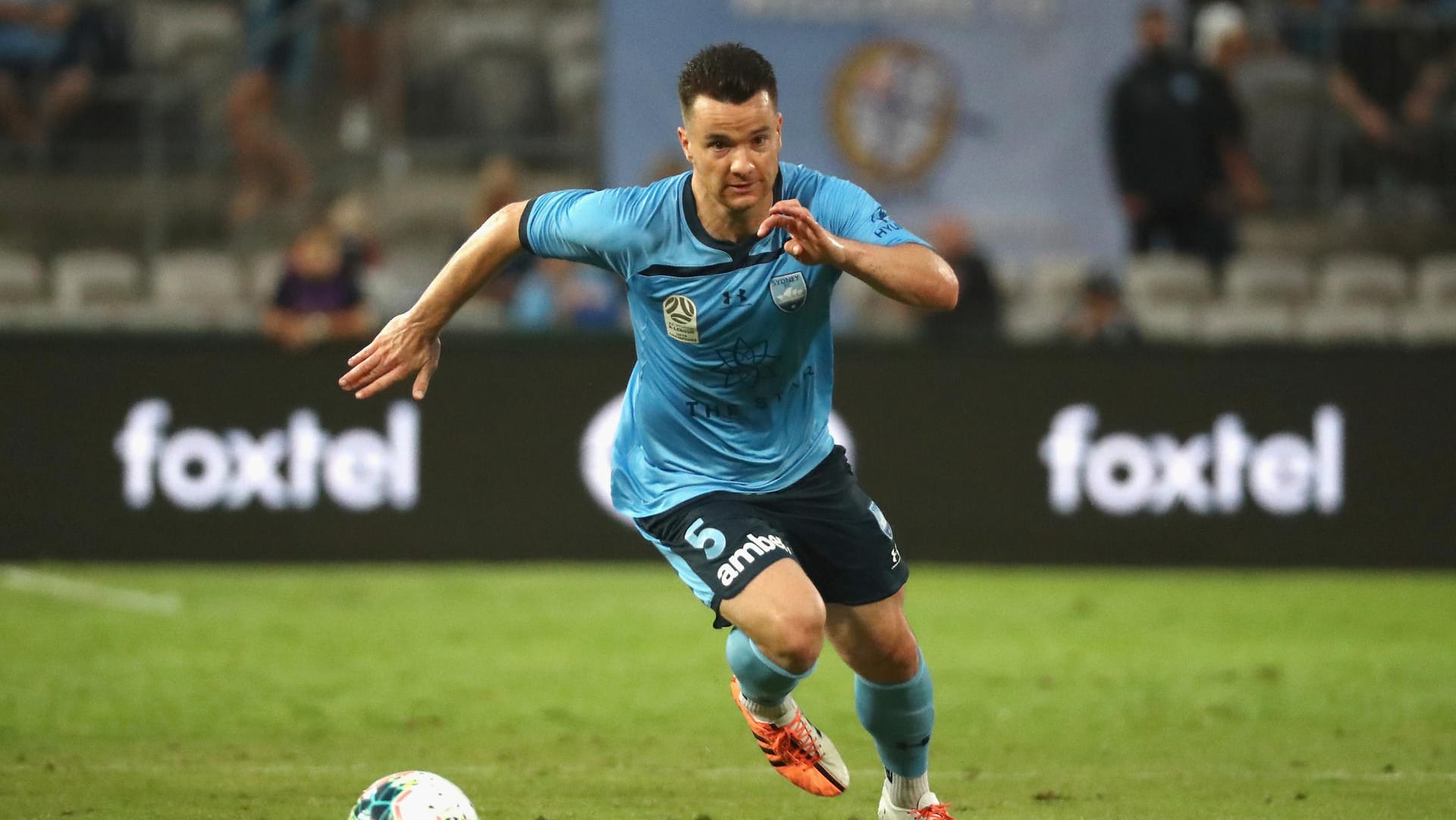 Kann mit seinem Team während der Buschbrände kaum trainieren: Ex-Bayern-Spieler Alexander Baumjohann. Kann mit seinem Team während der Buschbrände kaum trainieren: Ex-Bayern-Spieler Alexander Baumjohann.