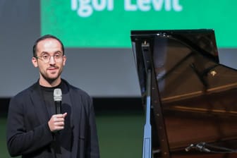 Igor Levit: Ende letzten Jahres erhielt der Star-Pianist konkrete Morddrohungen von Rechtsextremisten – davon lässt er sich trotz der Angst aber nicht einschüchtern (Archivbild).