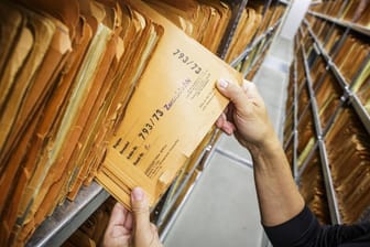 Akten im Archiv der Stasi-Unterlagenbehörde in Berlin Lichtenberg: Über 7 Millionen Anfragen wurden bereits an die Behörde gestellt.